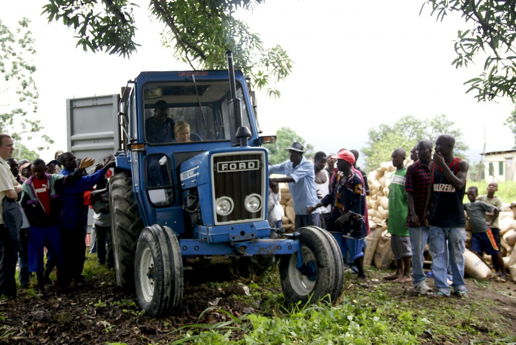 Traktor ankomst ved Masanga doneret af Lions club Dragsholm 