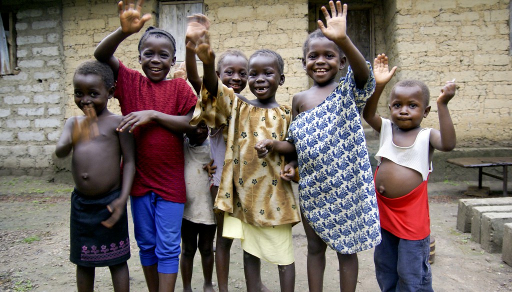 Smiling happy kids in Africa, Sierra Leone, Masanga 
